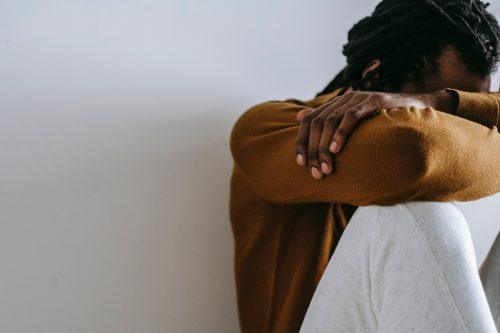 حزين المديون وابو العز الحنون